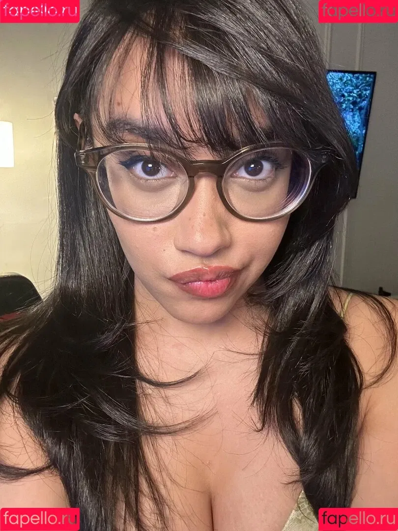 OFTV / itsqueennovaa Onlyfans Photo Gallery 