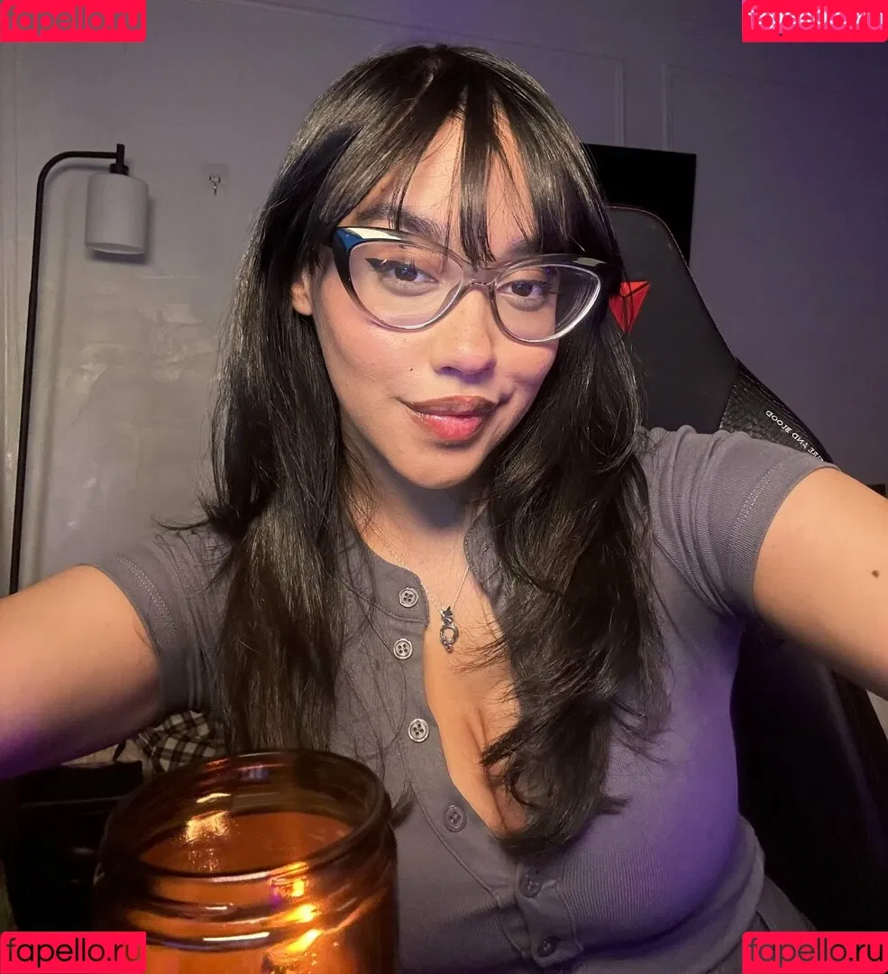 OFTV / itsqueennovaa Onlyfans Photo Gallery 