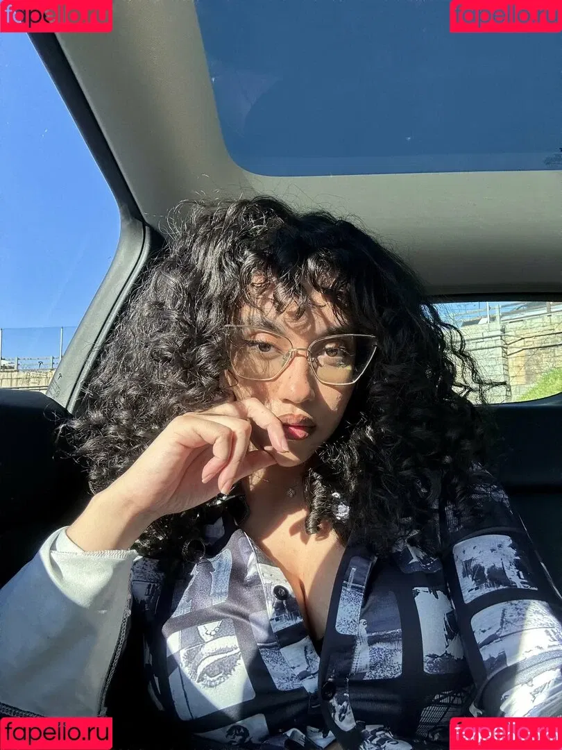 OFTV / itsqueennovaa Onlyfans Photo Gallery 