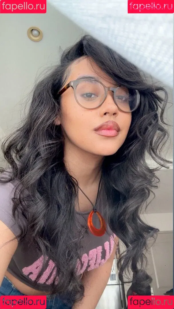 OFTV / itsqueennovaa Onlyfans Photo Gallery 