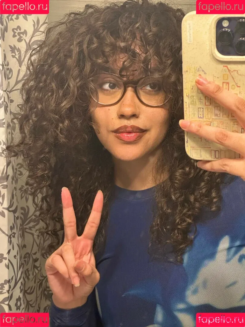 OFTV / itsqueennovaa Onlyfans Photo Gallery 
