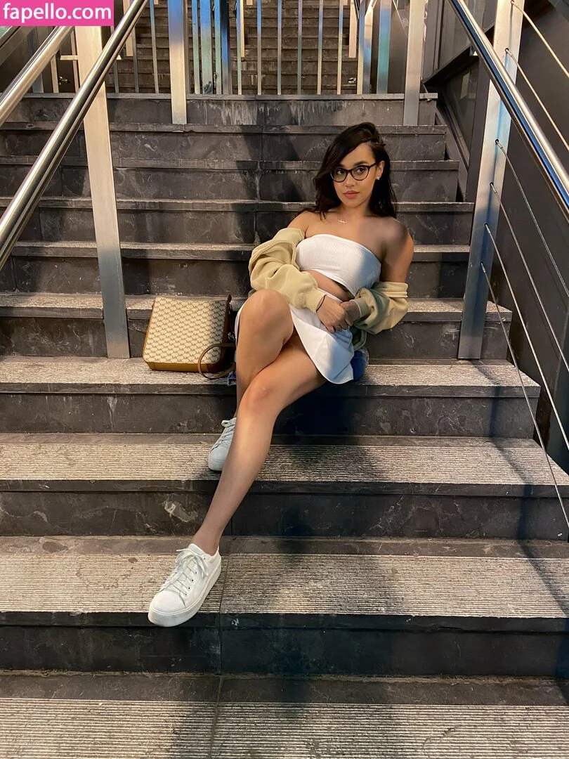 OFTV / itsqueennovaa Onlyfans Photo Gallery 