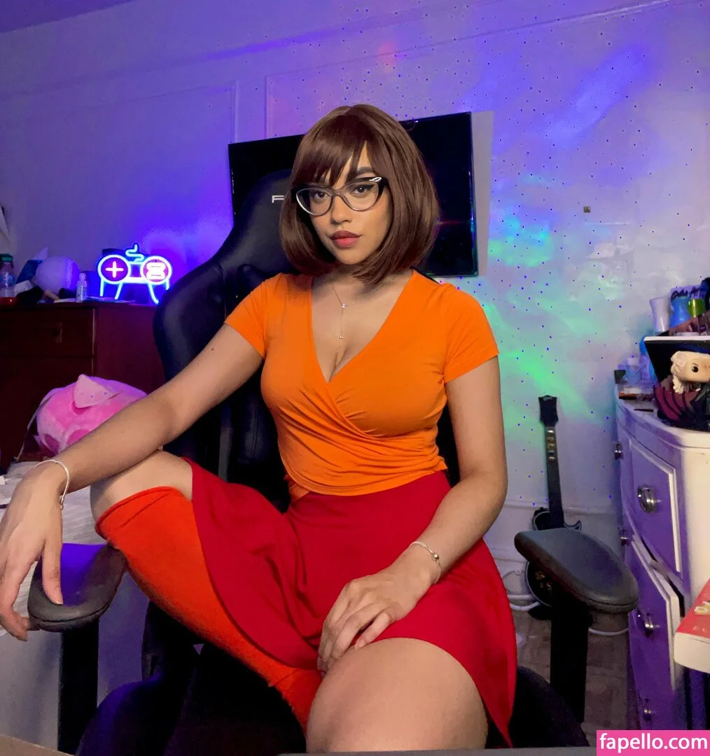 OFTV / itsqueennovaa Onlyfans Photo Gallery 