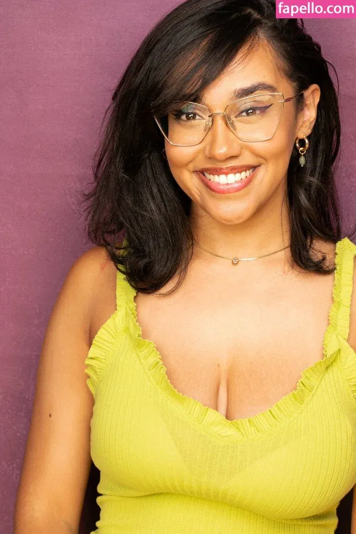 OFTV / itsqueennovaa Onlyfans Photo Gallery 