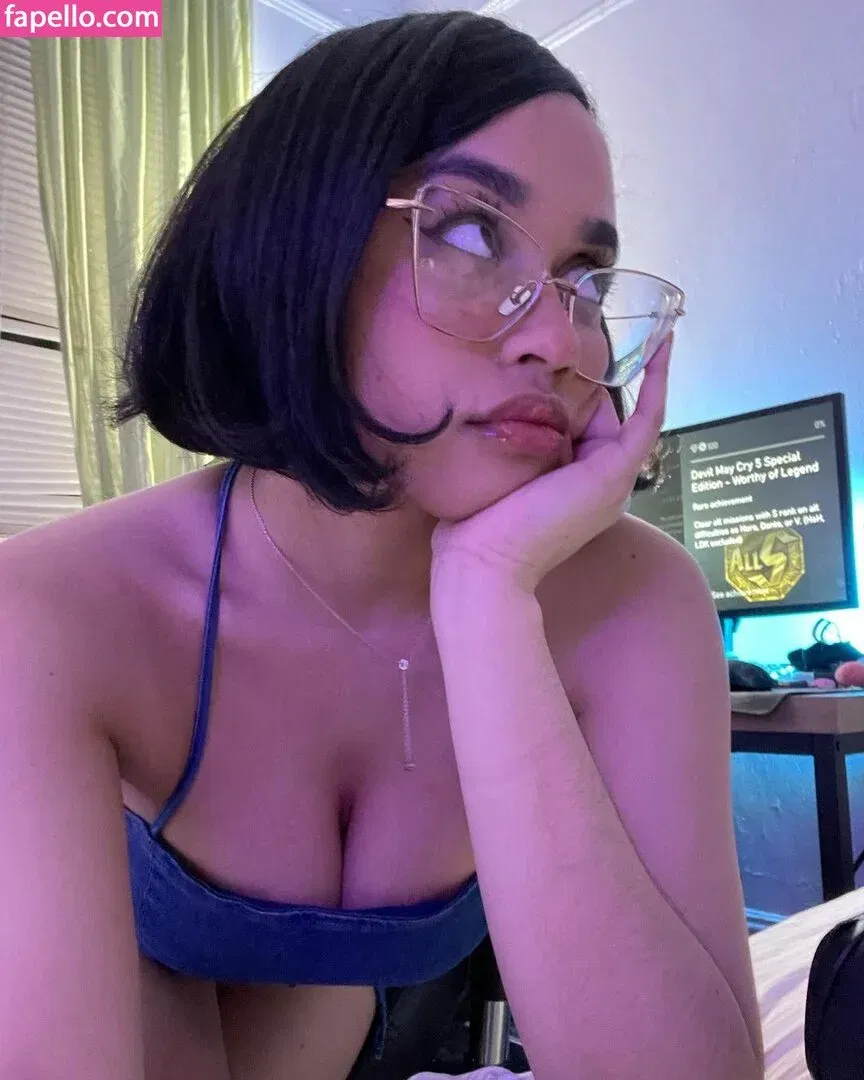 OFTV / itsqueennovaa Onlyfans Photo Gallery 