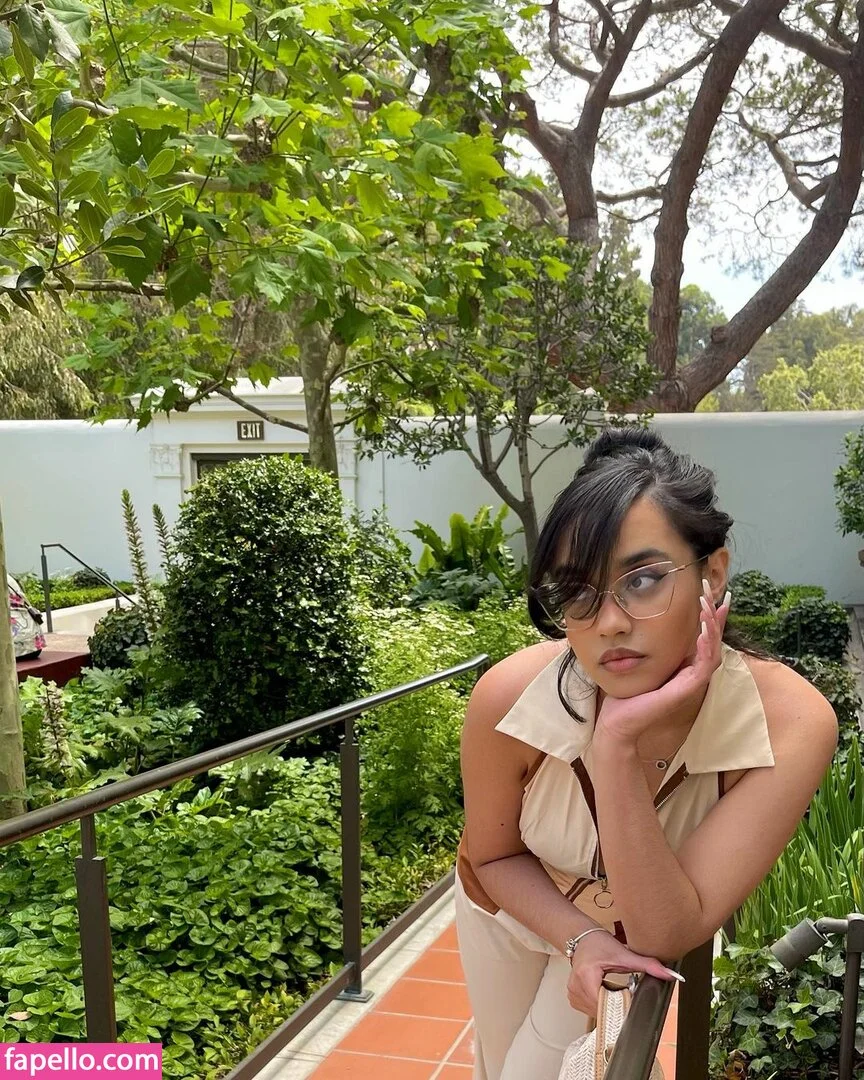 OFTV / itsqueennovaa Onlyfans Photo Gallery 