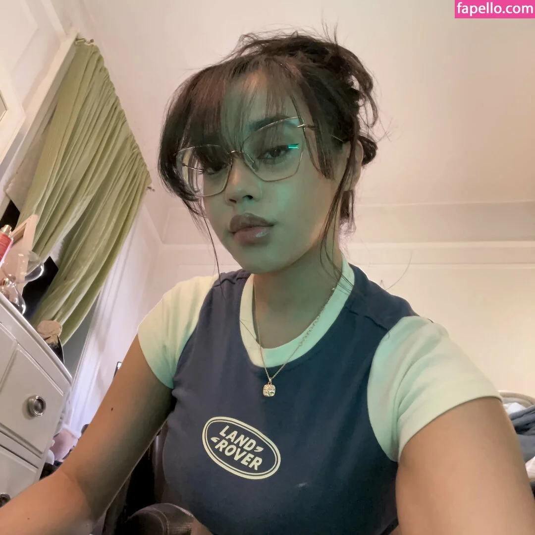 OFTV / itsqueennovaa Onlyfans Photo Gallery 