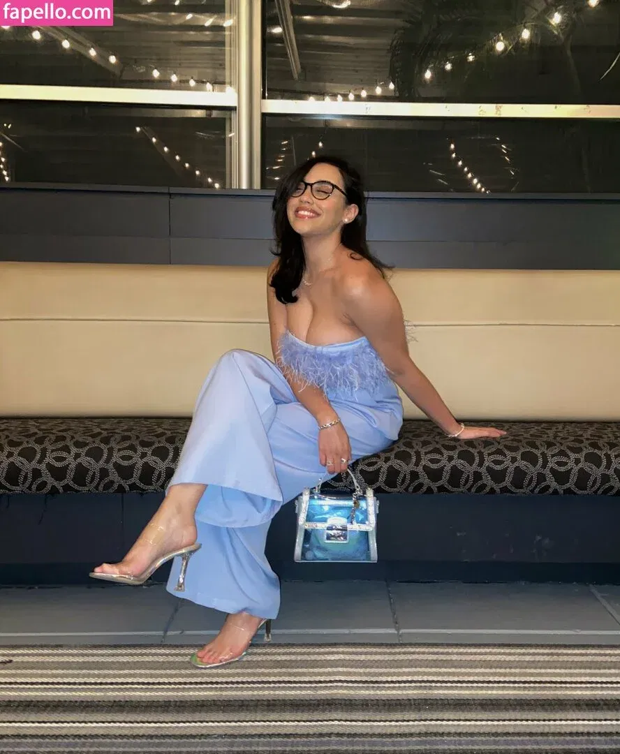 OFTV / itsqueennovaa Onlyfans Photo Gallery 