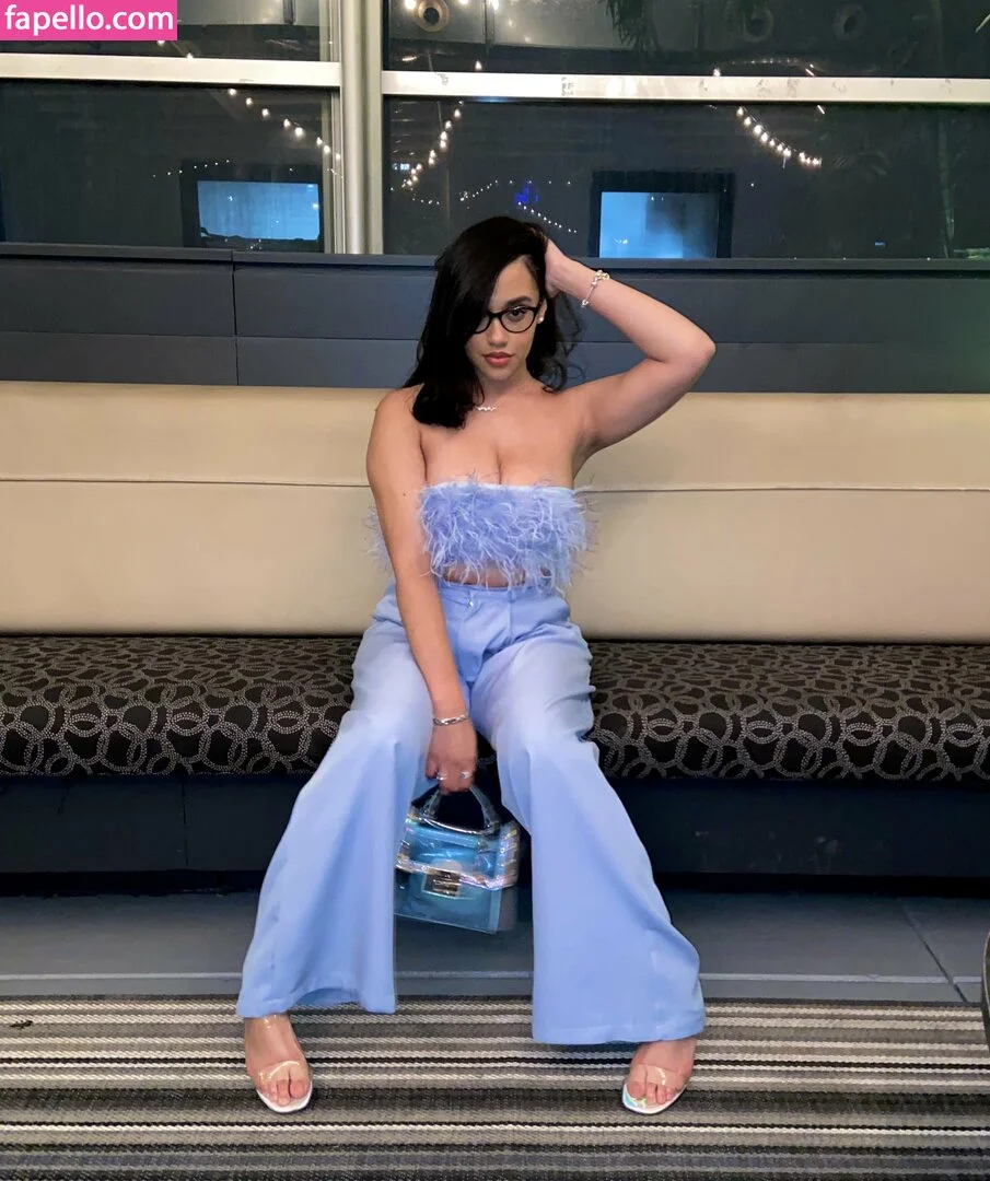 OFTV / itsqueennovaa Onlyfans Photo Gallery 