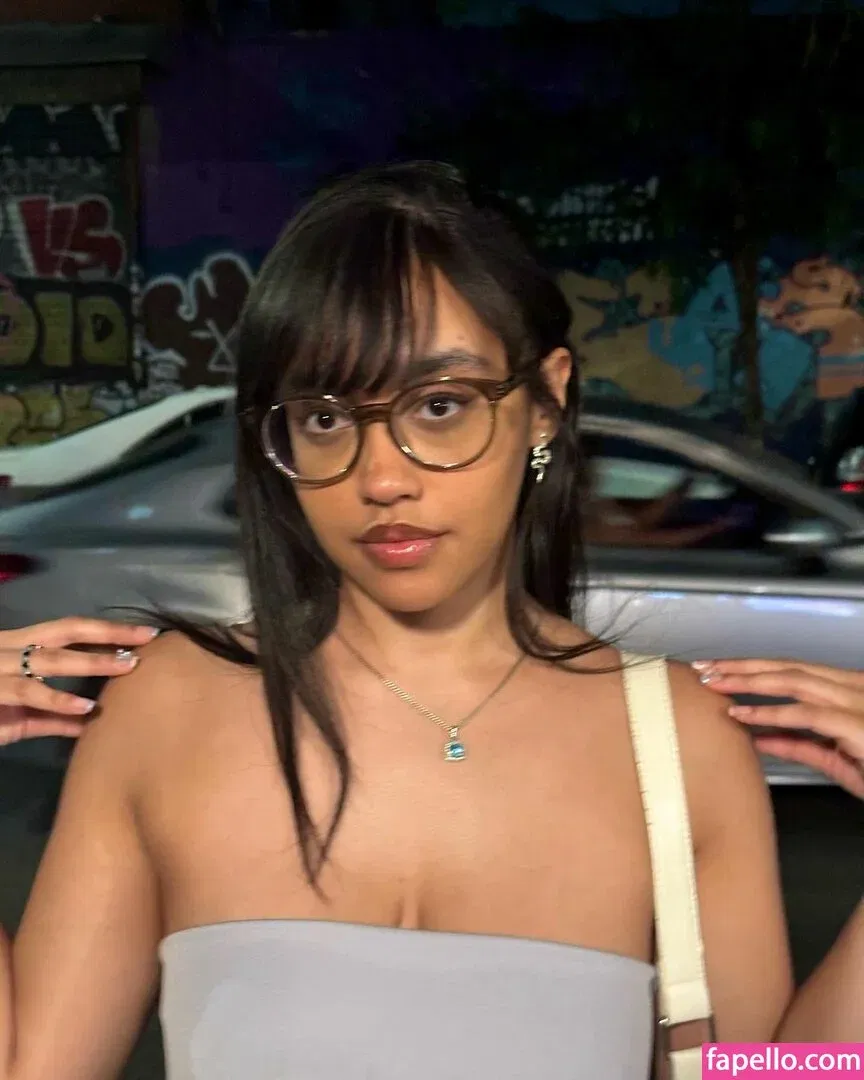 OFTV / itsqueennovaa Onlyfans Photo Gallery 