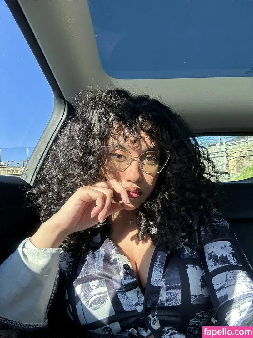 OFTV / itsqueennovaa Onlyfans Photo Gallery 