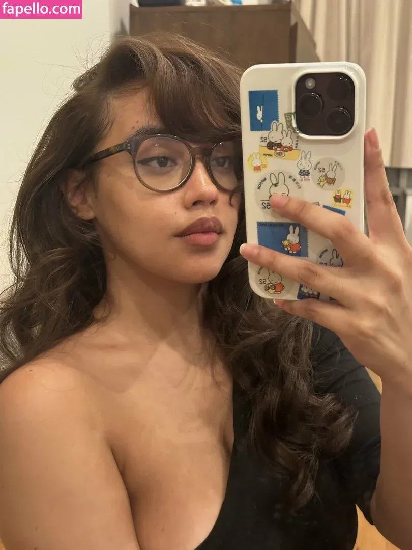 OFTV / itsqueennovaa Onlyfans Photo Gallery 