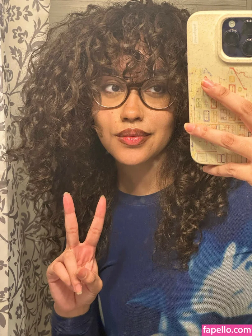 OFTV / itsqueennovaa Onlyfans Photo Gallery 