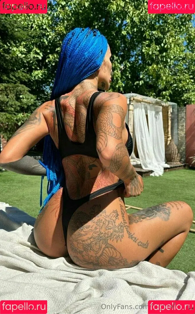 biglittledani / bigtits_dani Onlyfans Photo Gallery 