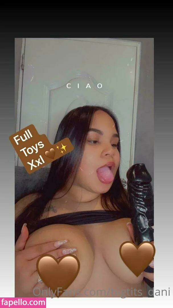 biglittledani / bigtits_dani Onlyfans Photo Gallery 