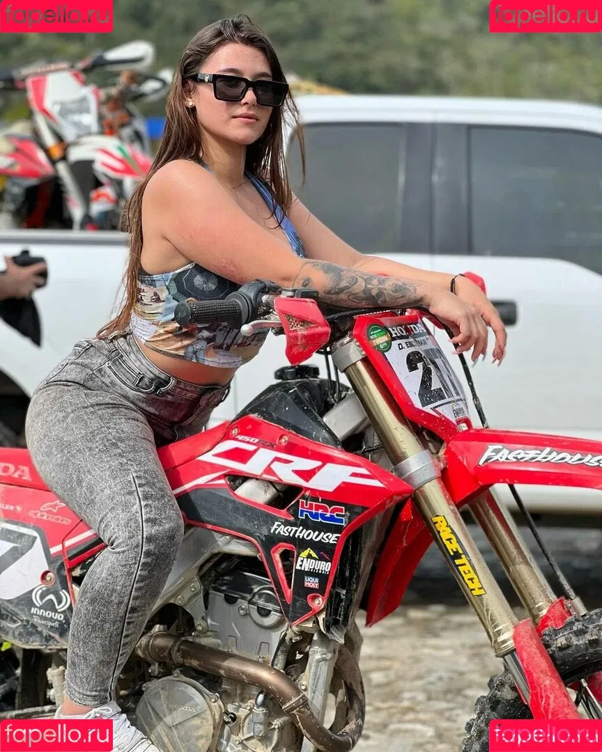 / Mariana Echeverri / yosoymarianae Onlyfans Photo Gallery 