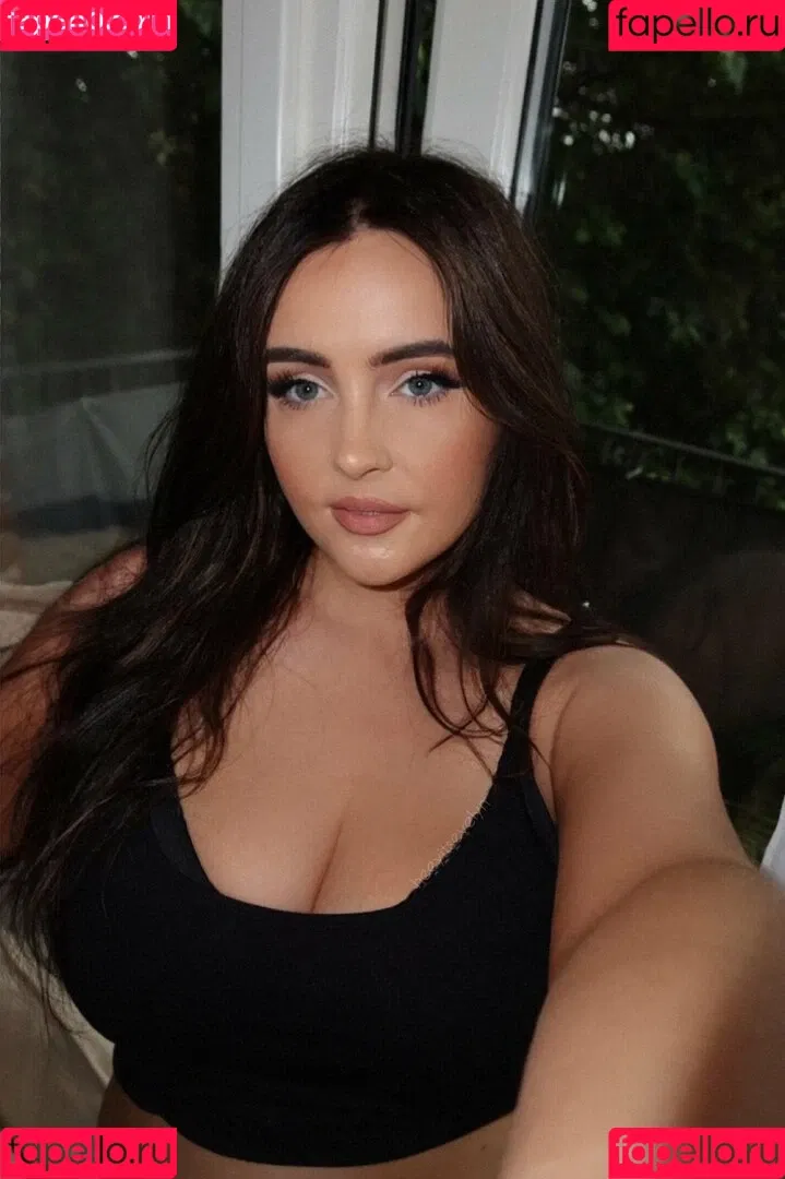 EvelynWhite / evelynwhiteldn Onlyfans Photo Gallery 