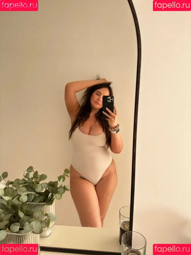 EvelynWhite / evelynwhiteldn Onlyfans Photo Gallery 