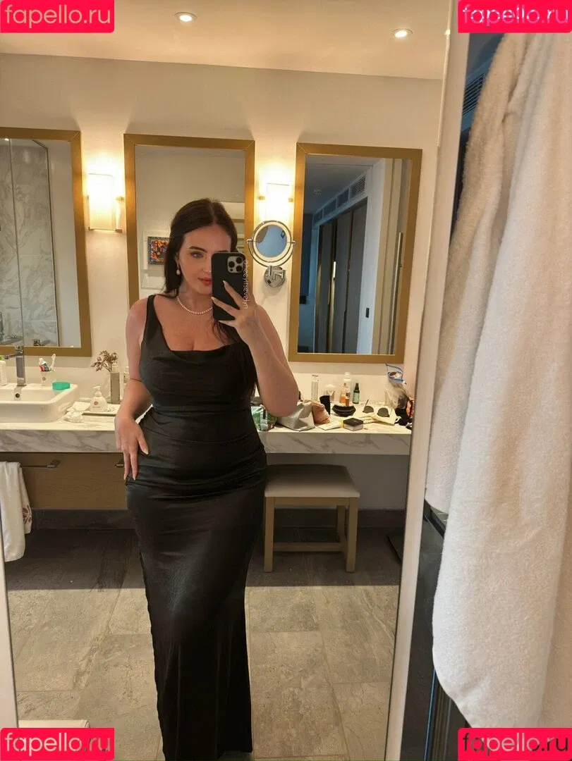 EvelynWhite / evelynwhiteldn Onlyfans Photo Gallery 