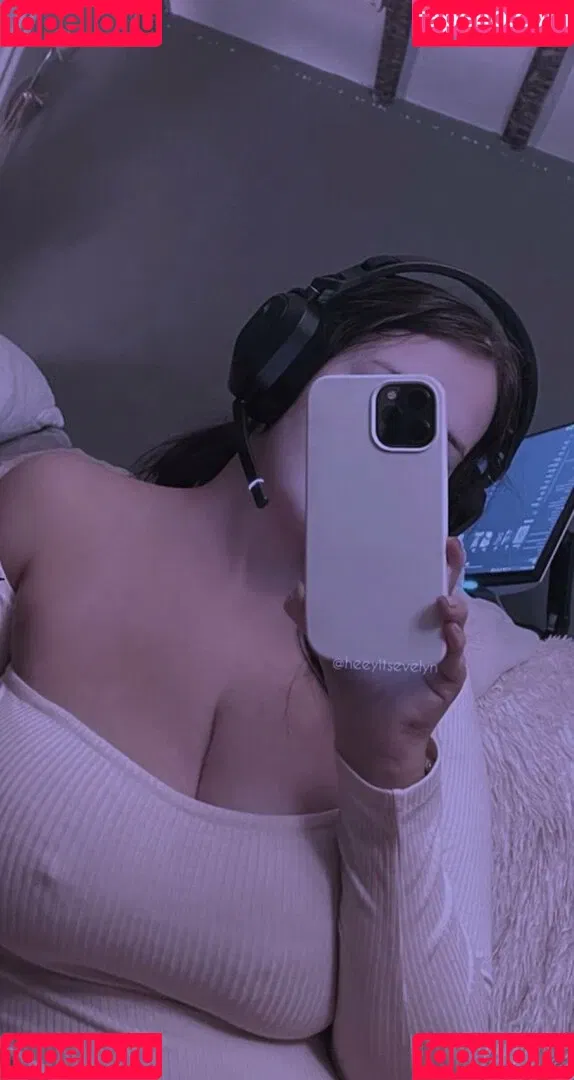 EvelynWhite / evelynwhiteldn Onlyfans Photo Gallery 