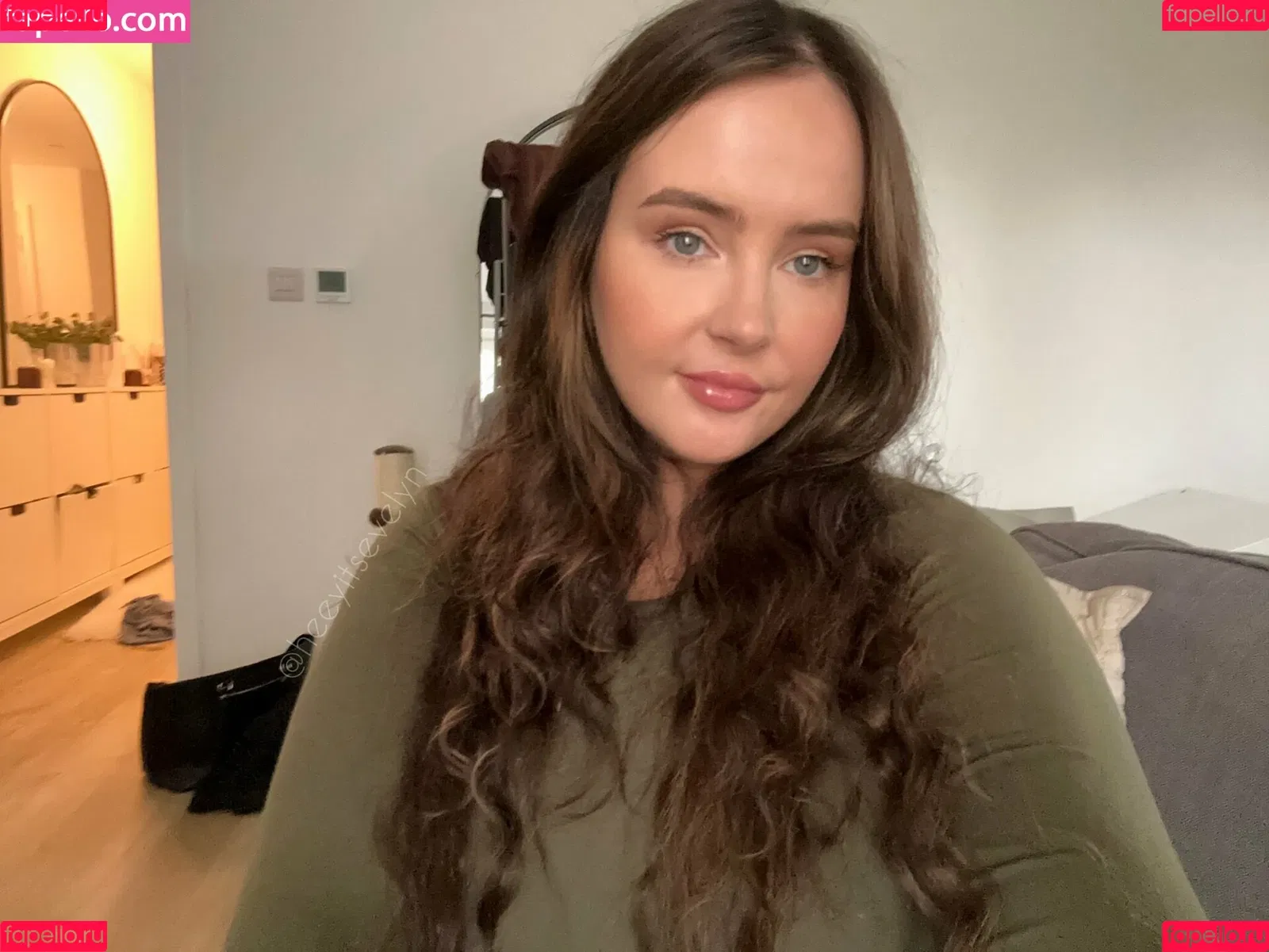 EvelynWhite / evelynwhiteldn Onlyfans Photo Gallery 