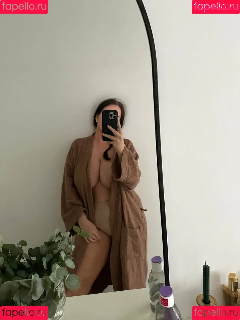 EvelynWhite / evelynwhiteldn Onlyfans Photo Gallery 