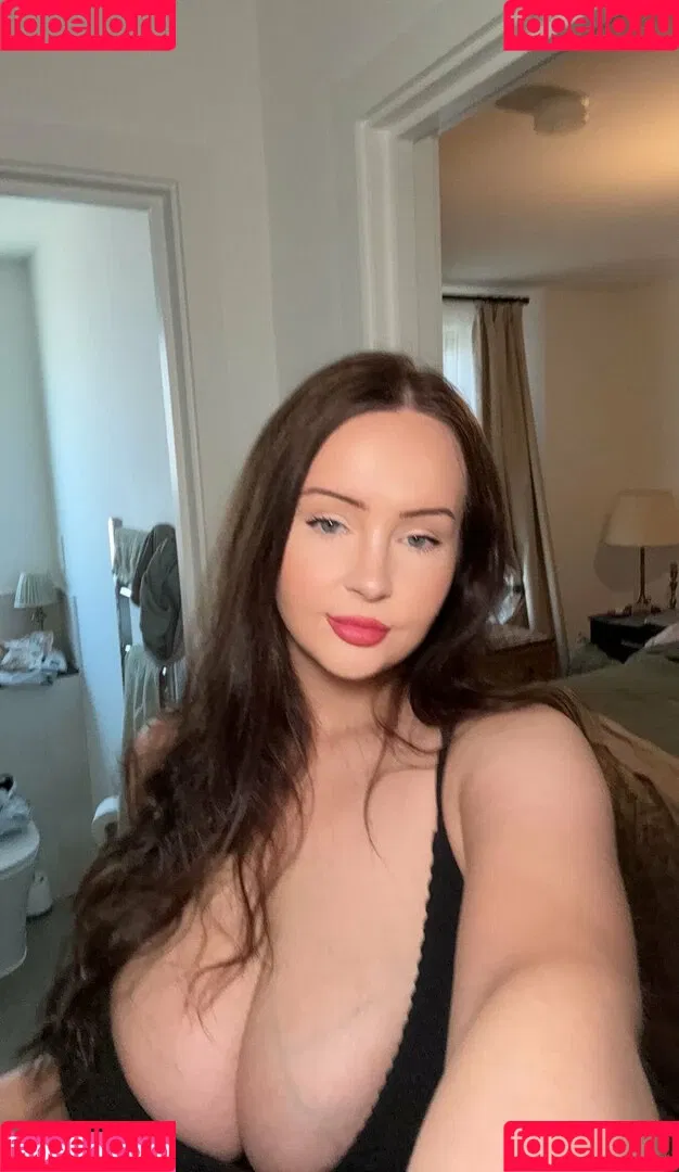 EvelynWhite / evelynwhiteldn Onlyfans Photo Gallery 
