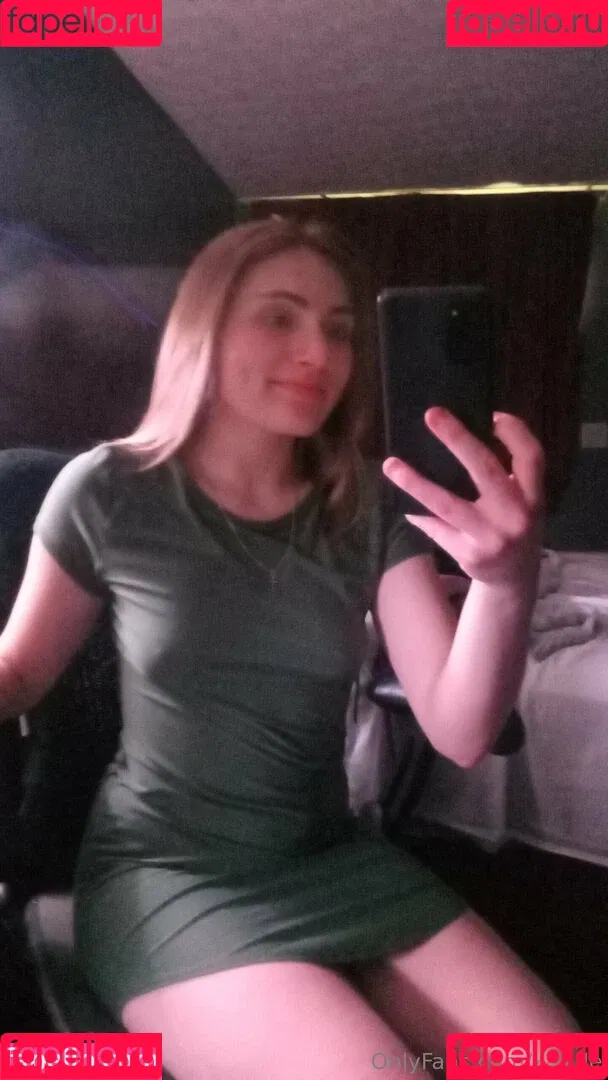 kay.de / kyedae Onlyfans Photo Gallery 