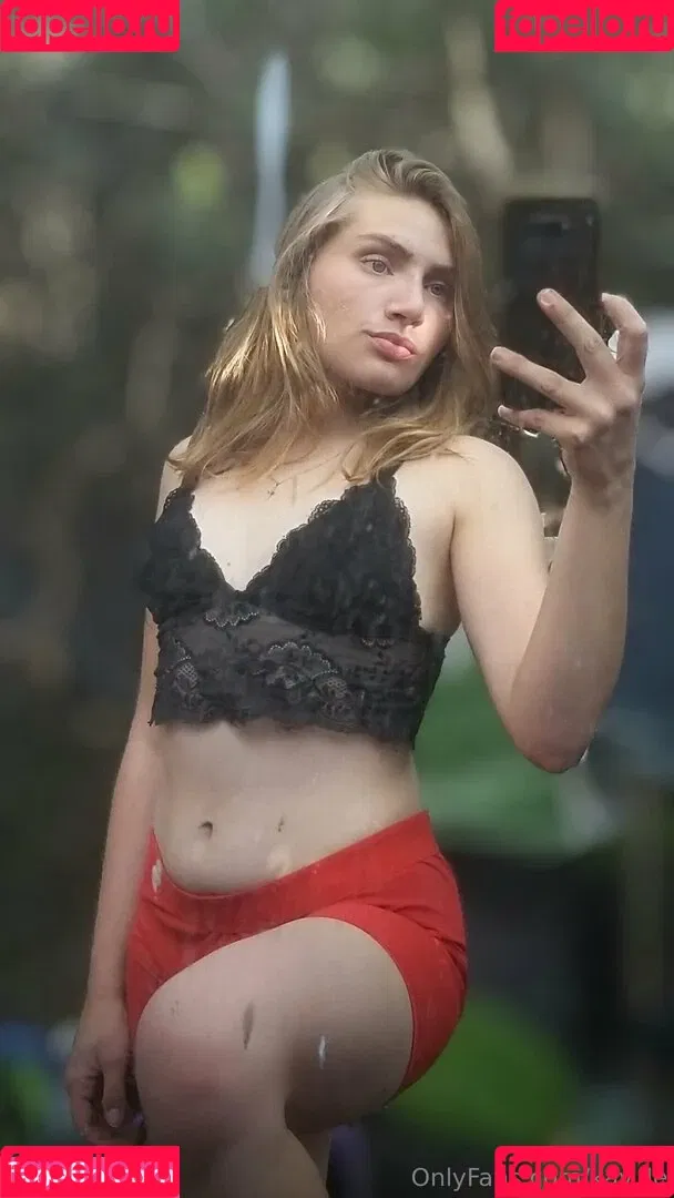 kay.de / kyedae Onlyfans Photo Gallery 