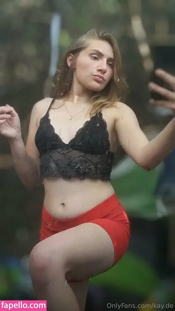 kay.de / kyedae Onlyfans Photo Gallery 