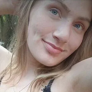 kay.de / kyedae Onlyfans Photo Gallery 