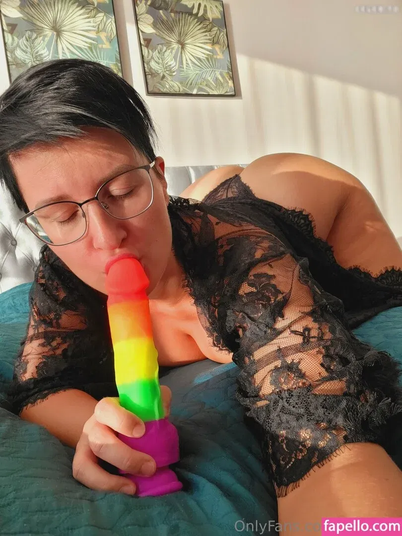 Curvyjules / cj_playroom_official / cjules69 Onlyfans Photo Gallery 