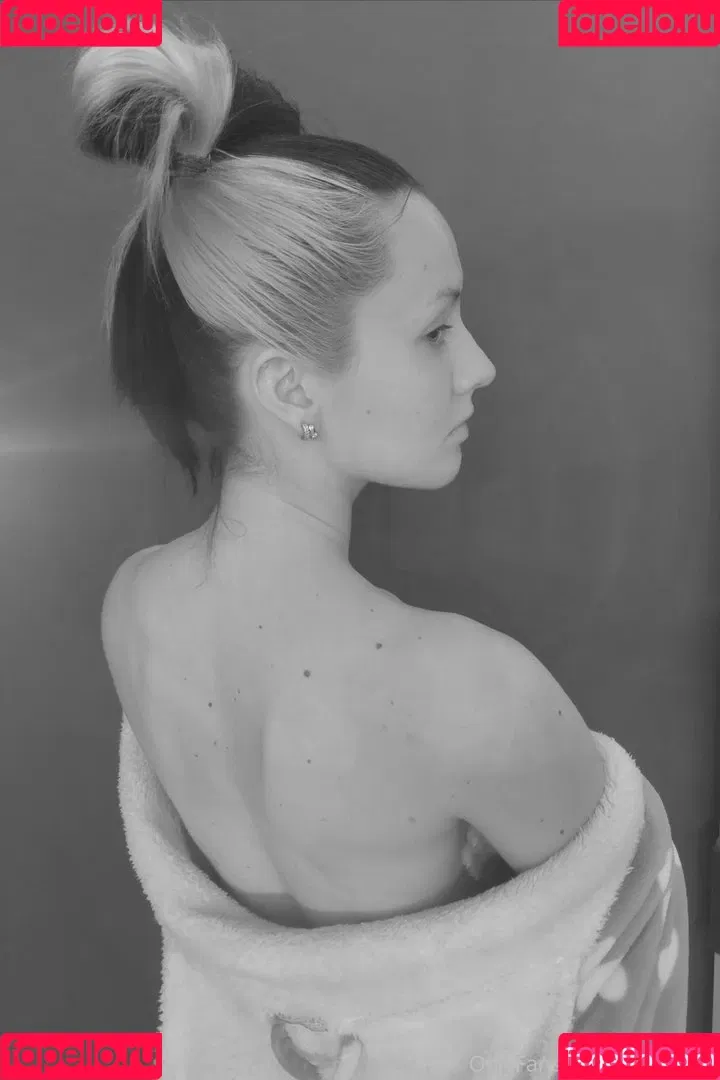 AdamaeOniksiya / Oniksiya Sofinikum / nuviponyali / oniksiya_sofinikum / sofinikum Onlyfans Photo Gallery 