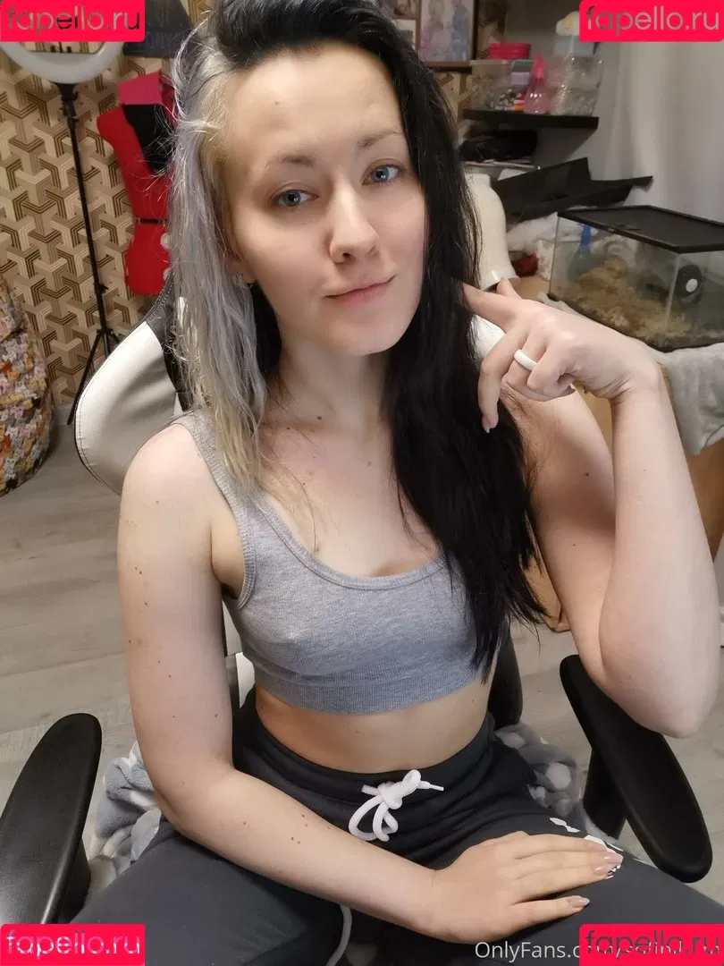 AdamaeOniksiya / Oniksiya Sofinikum / nuviponyali / oniksiya_sofinikum / sofinikum Onlyfans Photo Gallery 