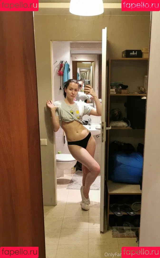 AdamaeOniksiya / Oniksiya Sofinikum / nuviponyali / oniksiya_sofinikum / sofinikum Onlyfans Photo Gallery 