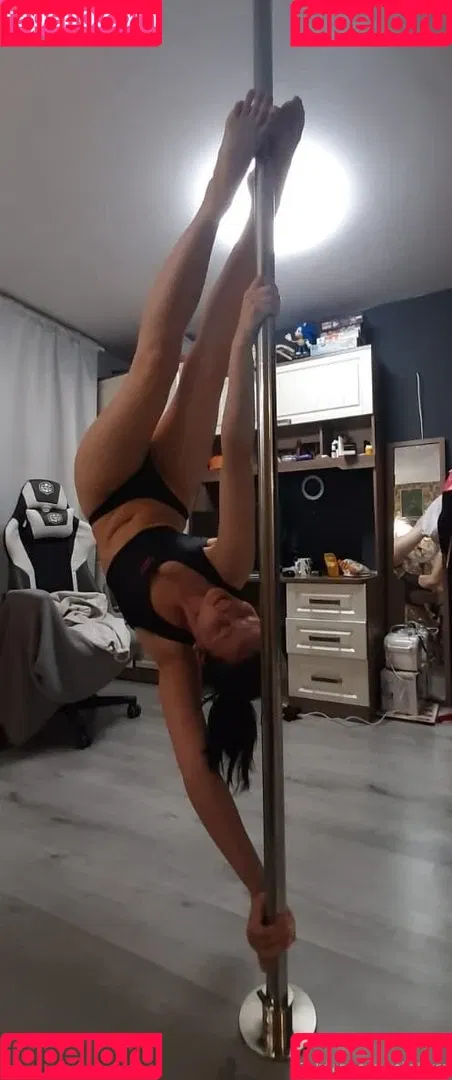 AdamaeOniksiya / Oniksiya Sofinikum / nuviponyali / oniksiya_sofinikum / sofinikum Onlyfans Photo Gallery 