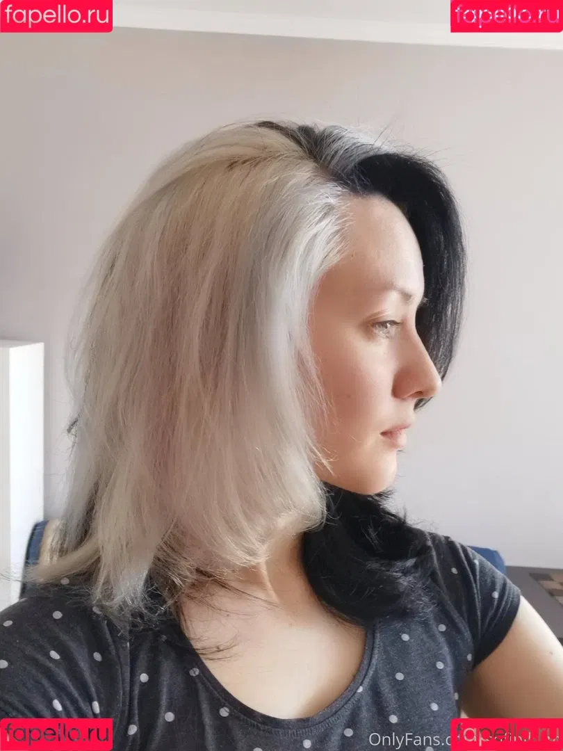 AdamaeOniksiya / Oniksiya Sofinikum / nuviponyali / oniksiya_sofinikum / sofinikum Onlyfans Photo Gallery 