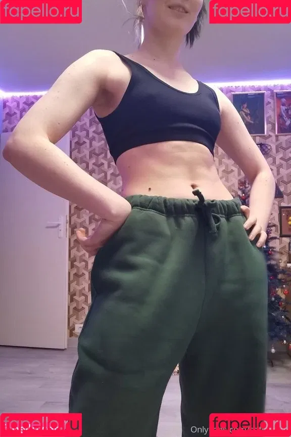 AdamaeOniksiya / Oniksiya Sofinikum / nuviponyali / oniksiya_sofinikum / sofinikum Onlyfans Photo Gallery 