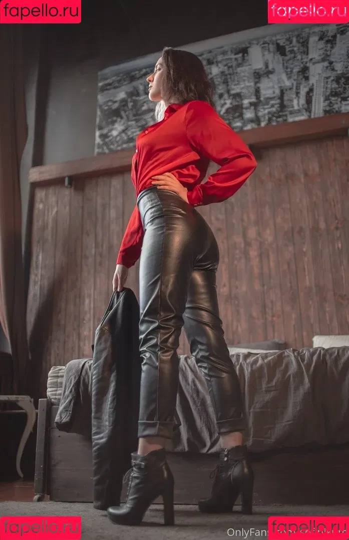 AdamaeOniksiya / Oniksiya Sofinikum / nuviponyali / oniksiya_sofinikum / sofinikum Onlyfans Photo Gallery 