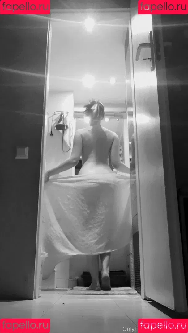 AdamaeOniksiya / Oniksiya Sofinikum / nuviponyali / oniksiya_sofinikum / sofinikum Onlyfans Photo Gallery 