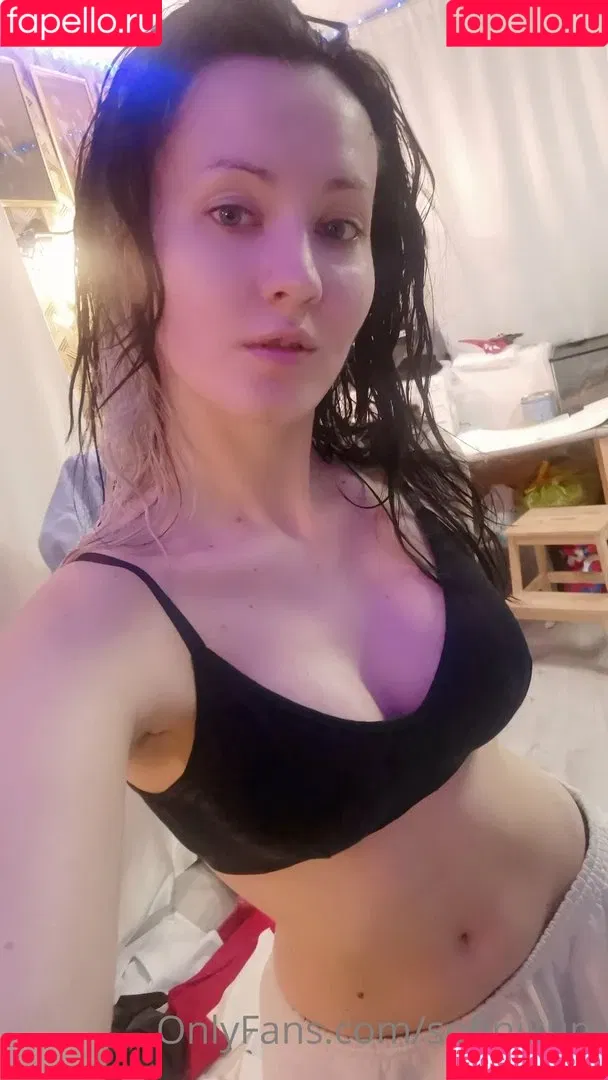 AdamaeOniksiya / Oniksiya Sofinikum / nuviponyali / oniksiya_sofinikum / sofinikum Onlyfans Photo Gallery 