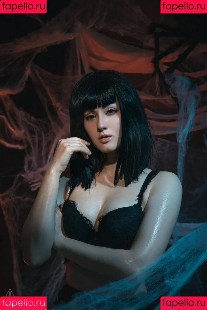 AdamaeOniksiya / Oniksiya Sofinikum / nuviponyali / oniksiya_sofinikum / sofinikum Onlyfans Photo Gallery 