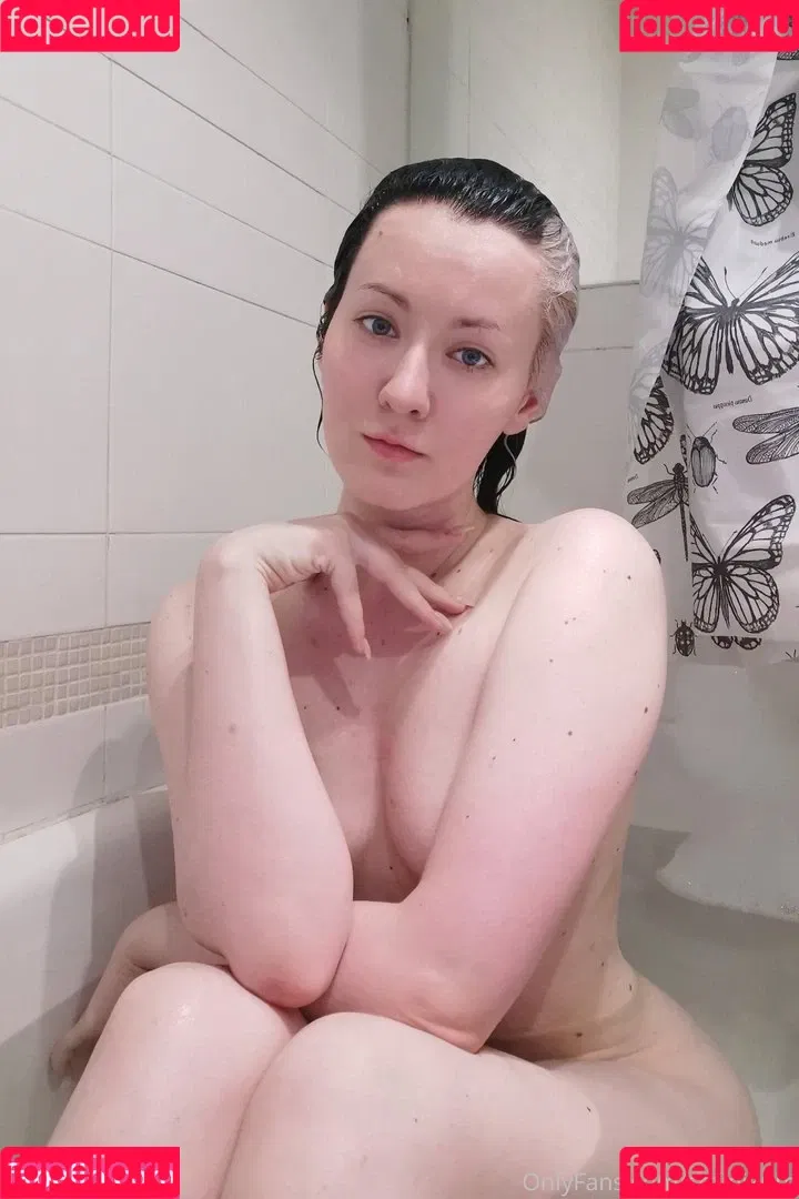 AdamaeOniksiya / Oniksiya Sofinikum / nuviponyali / oniksiya_sofinikum / sofinikum Onlyfans Photo Gallery 