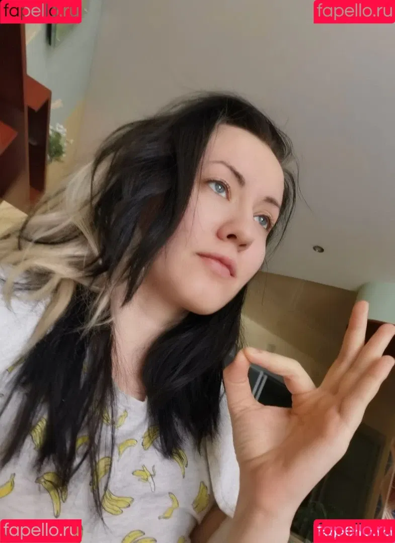 AdamaeOniksiya / Oniksiya Sofinikum / nuviponyali / oniksiya_sofinikum / sofinikum Onlyfans Photo Gallery 
