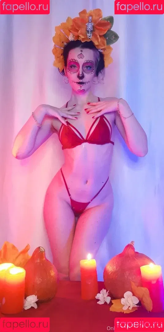AdamaeOniksiya / Oniksiya Sofinikum / nuviponyali / oniksiya_sofinikum / sofinikum Onlyfans Photo Gallery 