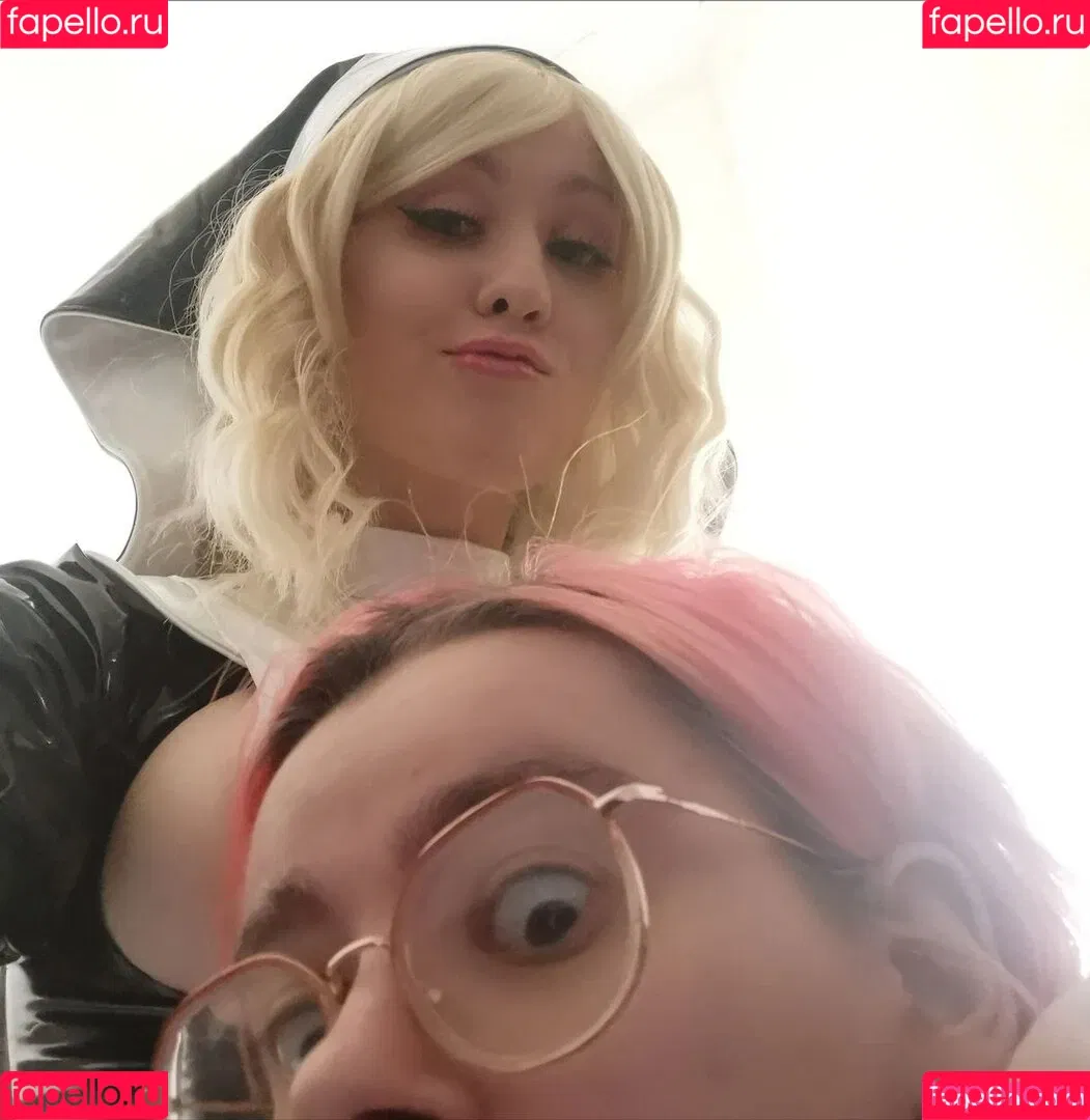 AdamaeOniksiya / Oniksiya Sofinikum / nuviponyali / oniksiya_sofinikum / sofinikum Onlyfans Photo Gallery 