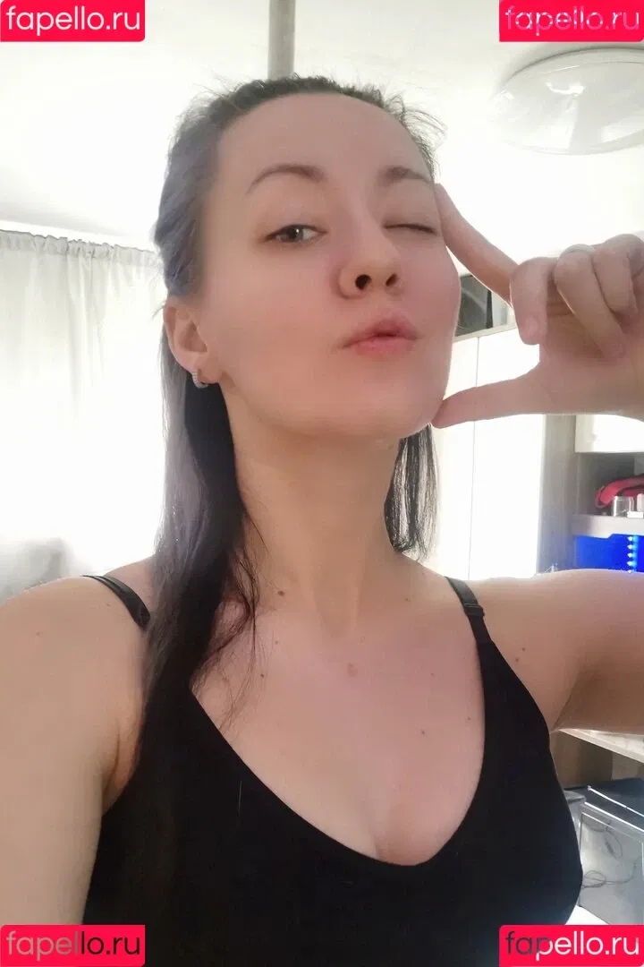 AdamaeOniksiya / Oniksiya Sofinikum / nuviponyali / oniksiya_sofinikum / sofinikum Onlyfans Photo Gallery 