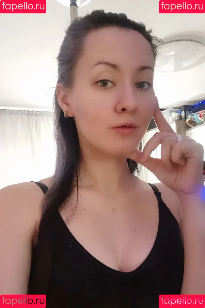 AdamaeOniksiya / Oniksiya Sofinikum / nuviponyali / oniksiya_sofinikum / sofinikum Onlyfans Photo Gallery 