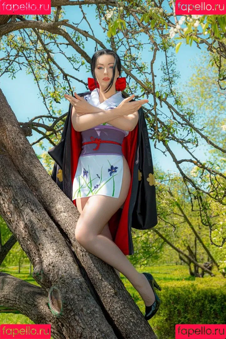 AdamaeOniksiya / Oniksiya Sofinikum / nuviponyali / oniksiya_sofinikum / sofinikum Onlyfans Photo Gallery 