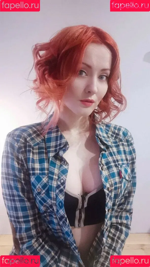AdamaeOniksiya / Oniksiya Sofinikum / nuviponyali / oniksiya_sofinikum / sofinikum Onlyfans Photo Gallery 